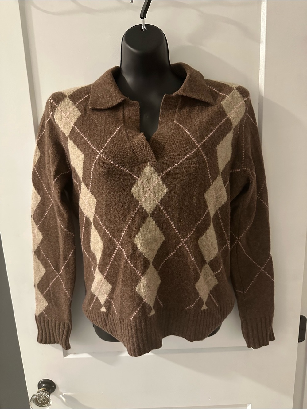 Old Navy Brown & Cream Argyle V-Neck Sweater with Collar